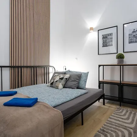 Lägenhet Szondi56 *